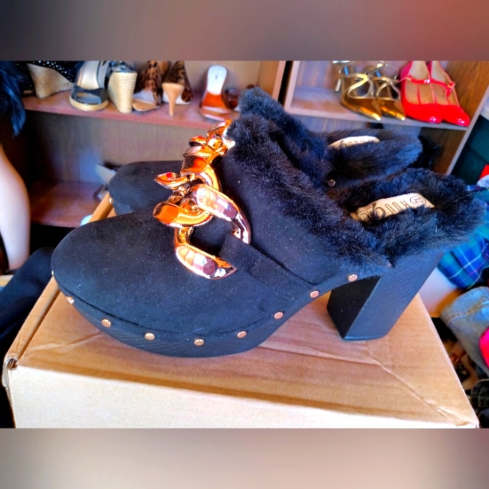 High heel clogs